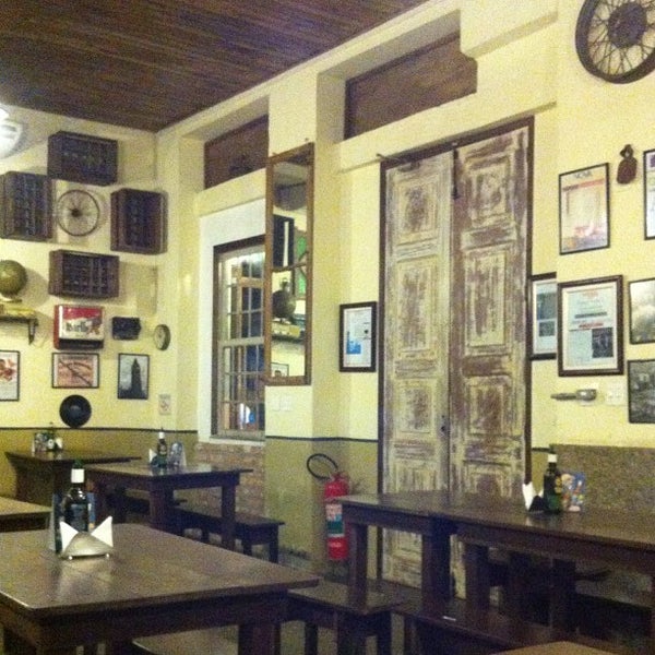 12/29/2012 tarihinde Vêu J.ziyaretçi tarafından Pizzaria Graminha'de çekilen fotoğraf