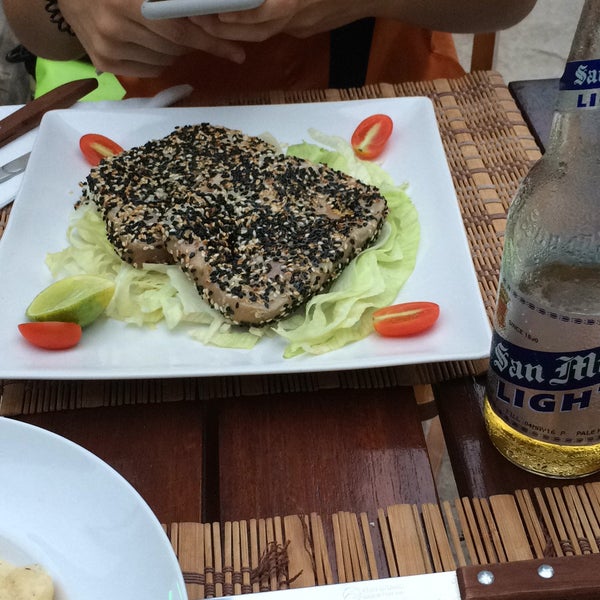 Tuna steak in sesame seeds 👍🏻 awesome 😎