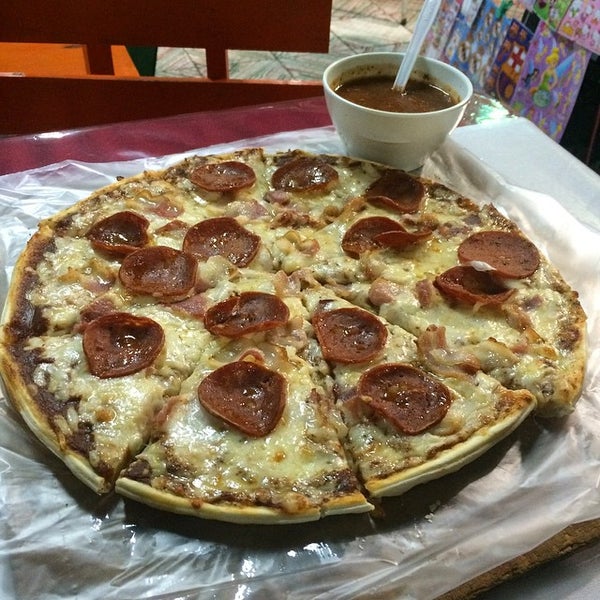 5/16/2015 tarihinde Bobby R.ziyaretçi tarafından Pizzería Italia'de çekilen fotoğraf