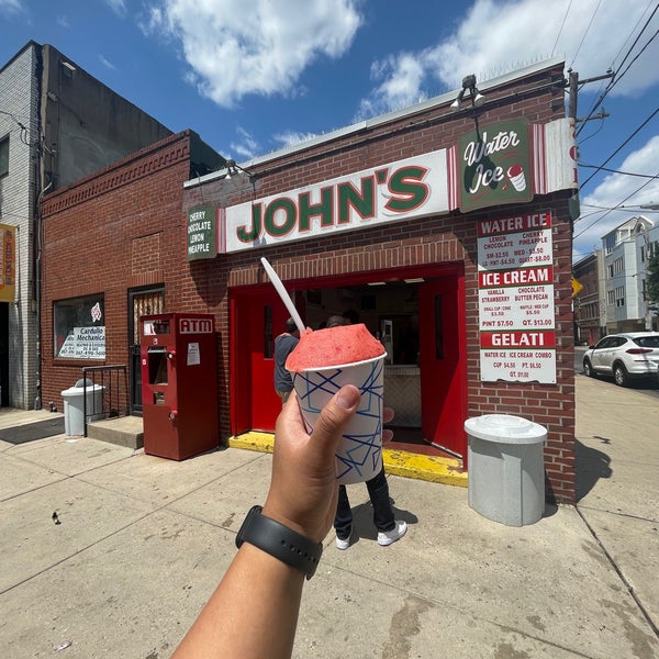 Photo taken at John&#39;s Water Ice by Pov on 6/4/2023