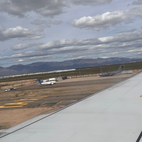 รูปภาพถ่ายที่ Tucson International Airport (TUS) โดย Jonathan P. เมื่อ 2/27/2024