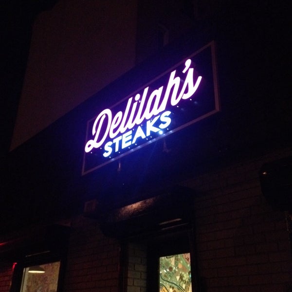Снимок сделан в Delilah&#39;s Steaks пользователем Greg M. 1/20/2014