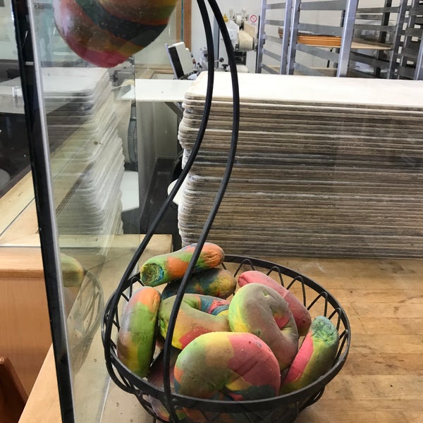 Dink's Deli & Bagel Bakery Deli / Bodega in Santa Clarita