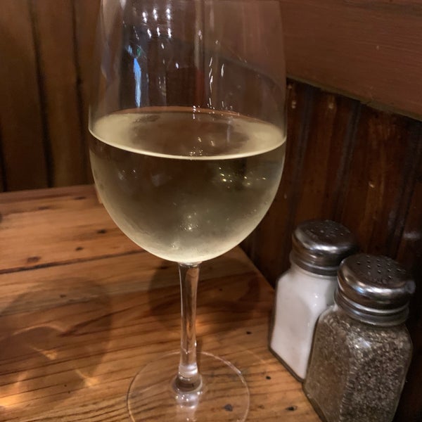 Photo taken at Wolf Creek Restaurant &amp; Brewing Co. by JD S. on 5/3/2019