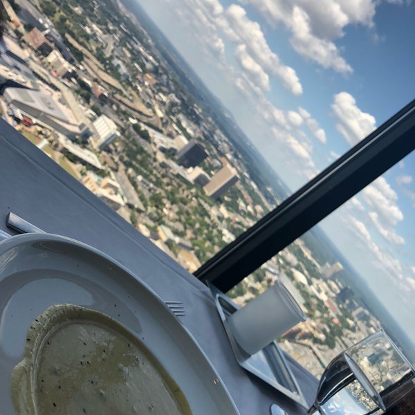 Photo taken at Sun Dial Restaurant, Bar &amp; View by Ava B. on 9/21/2018