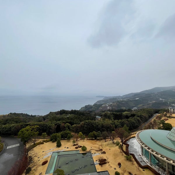 รูปภาพถ่ายที่ Hilton Odawara Resort &amp; Spa โดย Ken เมื่อ 2/9/2022