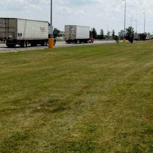 Walmart Distribution Center Olney, IL