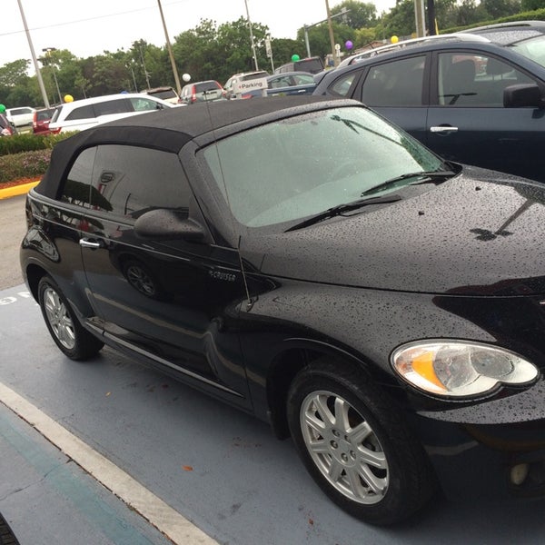 Maus Nissan Car Dealership