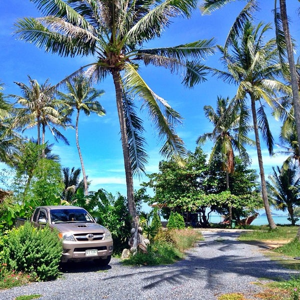 машины самуи женщины. фото машин в самуи. самуи авто. самуй с машиной. машины на самуи.