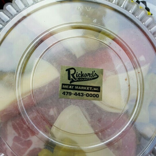 Richard's Meat Market 3042 N Market Ave'da fotoğraflar