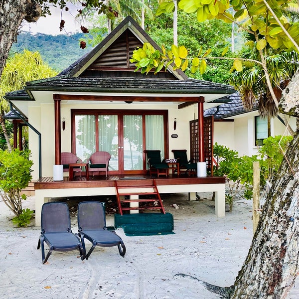 Foto diambil di Hilton Seychelles Labriz Resort &amp; Spa oleh Vesna pada 12/5/2021