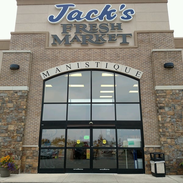 Jack's Fresh Market Grocery Store in Manistique