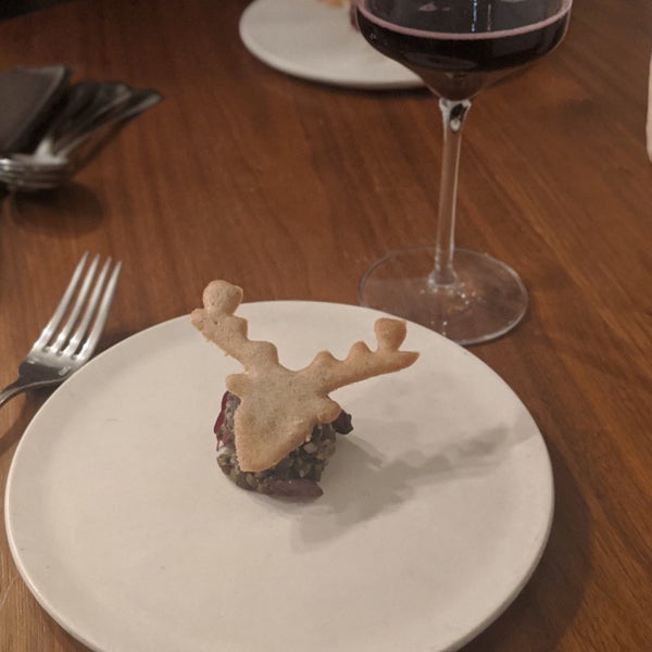 Elizabeth Restaurant Ravenswood 4835 N Western Ave