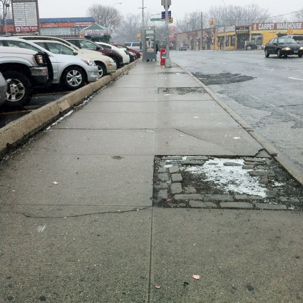 Hillside Ave & Francis Lewis Blvd Bus Stop Bus Line