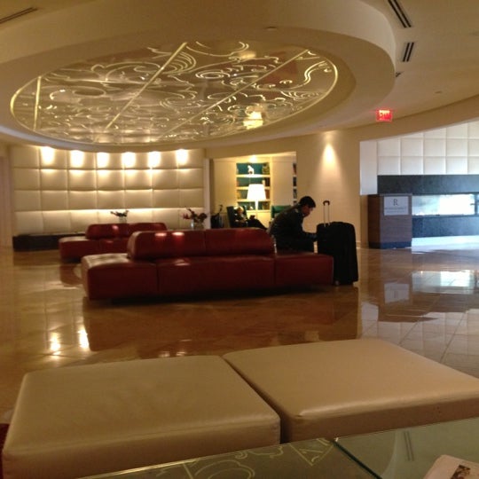 Photo taken at Renaissance Newark Airport Hotel by Gina K. on 11/4/2012