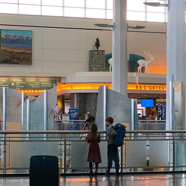 Alaska Airlines Ticket Counter Airport Ticket Counter in Anchorage