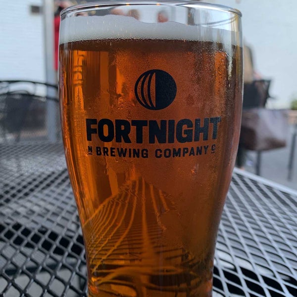 Foto diambil di Fortnight Brewing oleh Beer S. pada 10/15/2021
