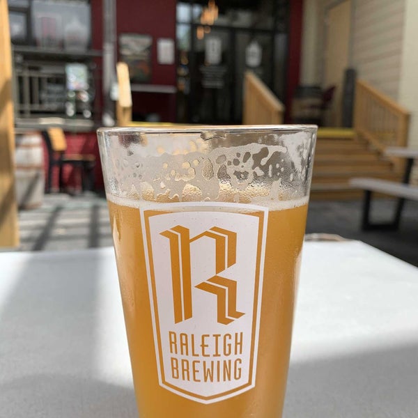 5/13/2022 tarihinde Beer S.ziyaretçi tarafından Raleigh Brewing Company'de çekilen fotoğraf