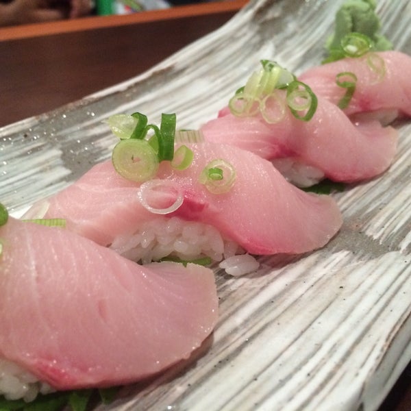 Das Foto wurde bei Kabuto Japanese House of Steak &amp; Sushi von Ken T. am 8/17/2015 aufgenommen