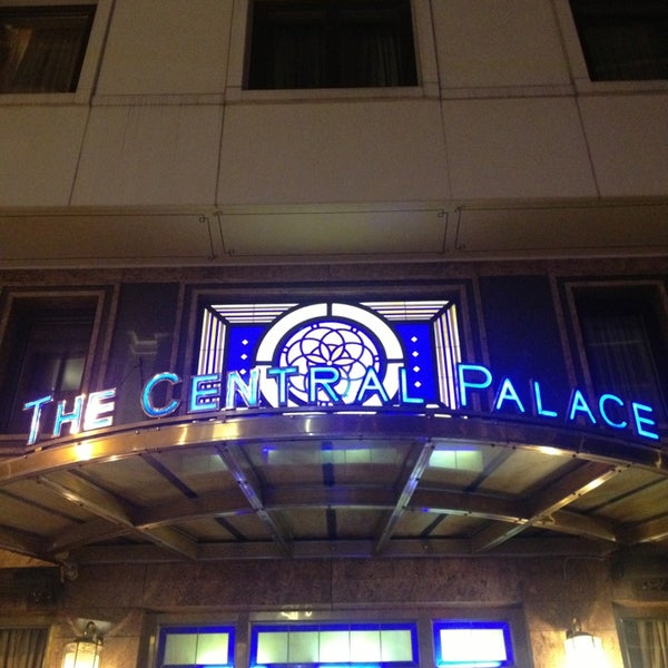 Das Foto wurde bei The Central Palace Hotel von Münür Talha N. am 2/20/2013 aufgenommen
