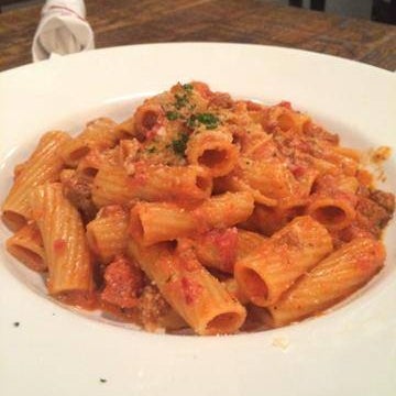 Снимок сделан в Mondo Italian Kitchen пользователем Mondo Italian Kitchen 6/25/2016