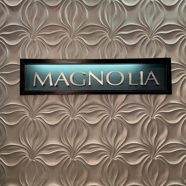 Foto scattata a Magnolia Hotel da Stacey W. il 8/9/2023