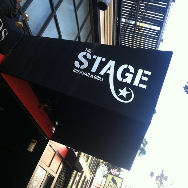 3/10/2013 tarihinde DJ Jdawg G.ziyaretçi tarafından STAGE Bar &amp; Grill'de çekilen fotoğraf