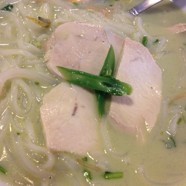 6/16/2013에 Jear J.님이 Mi Sen Noodle Bar에서 찍은 사진