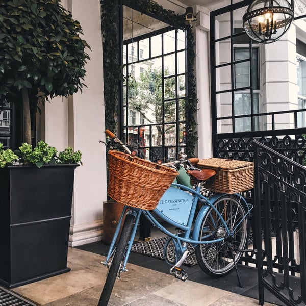 Love this indie-luxury hotel. The location is perfect, close to the Natural History Museum and the posh neighbourhood of Kensington. If you can, try the afternoon tea at Townhouse Restaurant!