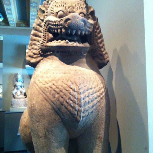 Photo taken at Asian Art Museum by Anita L. on 6/2/2013