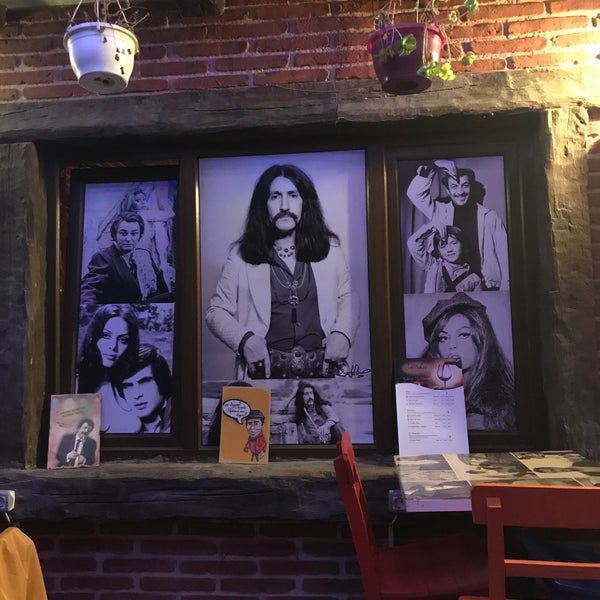 Das Foto wurde bei Saklıbahçe Cafe Bistro von Cağla B. am 10/1/2019 aufgenommen