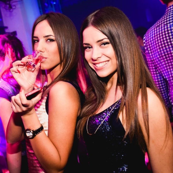 Club wet babe party