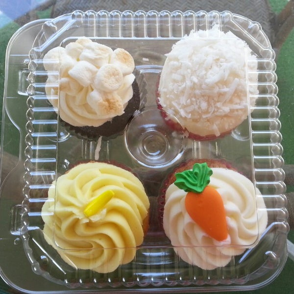 Photo taken at Cuppies by Suzy on 2/24/2013