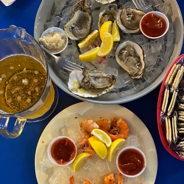 Снимок сделан в Pacific Star Restaurant &amp; Oyster Bar - Austin пользователем Melanie M. 10/16/2020