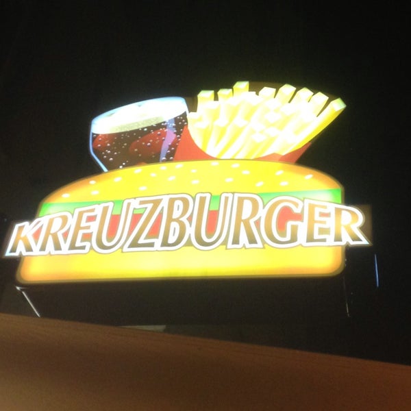 7/20/2013 tarihinde Jon C.ziyaretçi tarafından Kreuzburger'de çekilen fotoğraf