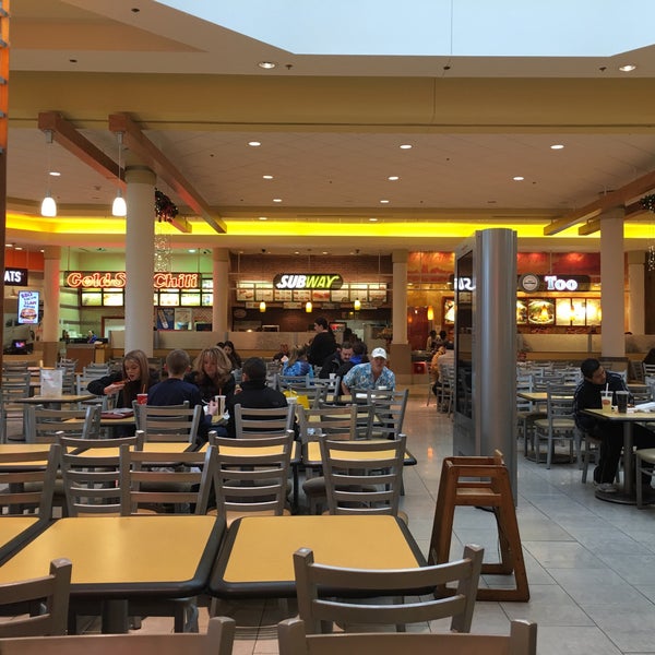 Fayette Mall Food Court Lexington #39 da Yemek Alanı Fayette Mall Food Court Lexington #39 da Yemek Alanı