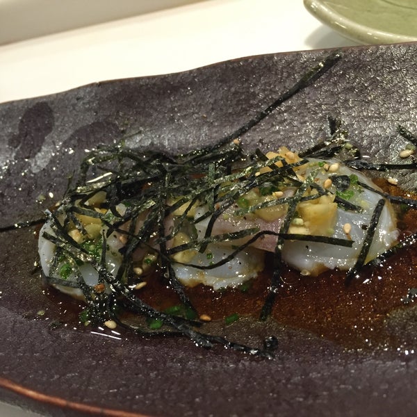 Снимок сделан в Shinzo Japanese Cuisine пользователем M S. 5/20/2015