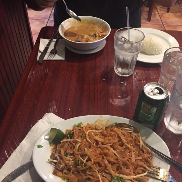This place is truly a hidden gem. We had the Larp for an appetizer; an explosion of flavors. The massa man curry was delicious and the Pad Thai was to die for. Definitely will come back, and recommend