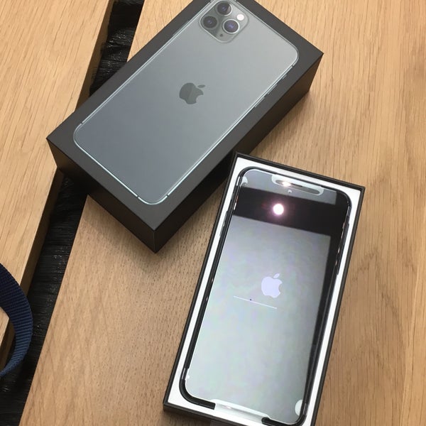 Apple Kahala 4211 Waialae Avenue