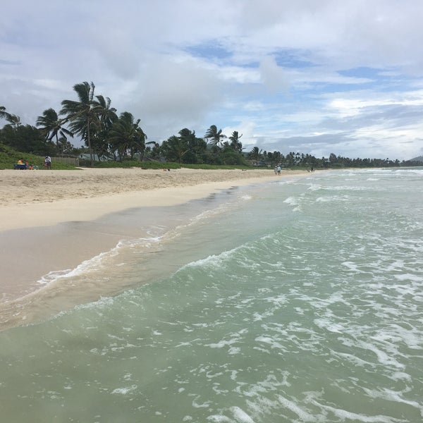 Photos at Kailua Beach (Flagpoles) kailua 5 tips