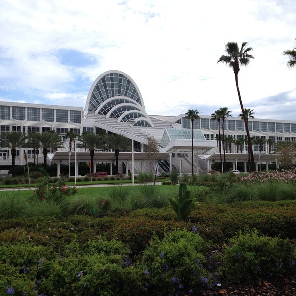 4/30/2013에 James V.님이 Orange County Convention Center (OCCC)에서 찍은 사진