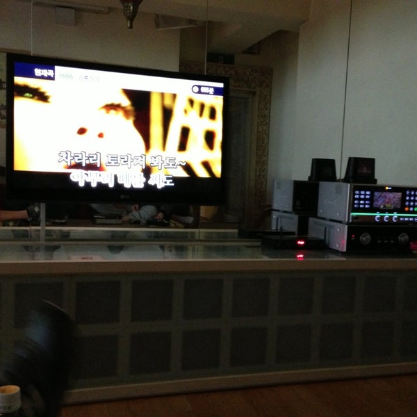 zenith 52 inch tv