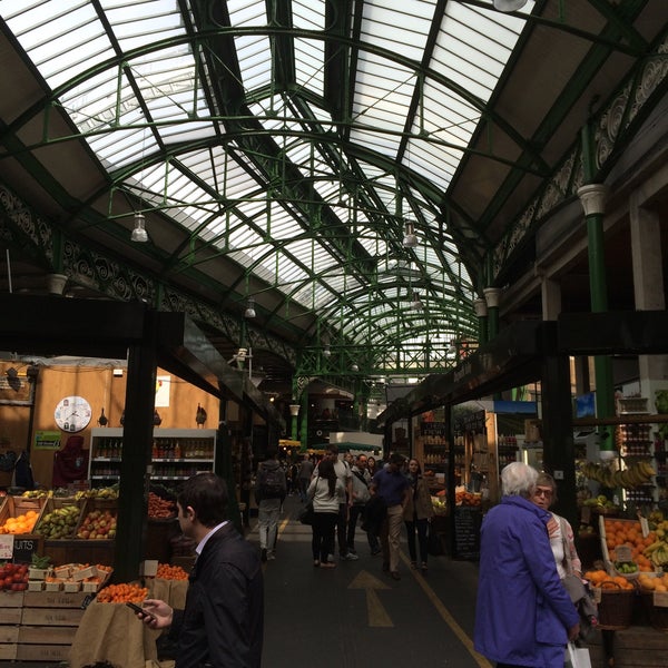 Foto tirada no(a) Borough Market por David C. em 4/24/2015