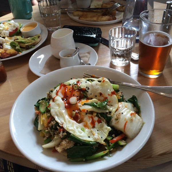 8/16/2015 tarihinde David C.ziyaretçi tarafından Heirloom Vegetarian Restaurant'de çekilen fotoğraf