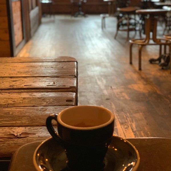 10/7/2018 tarihinde Johanna H.ziyaretçi tarafından Swallow Café'de çekilen fotoğraf