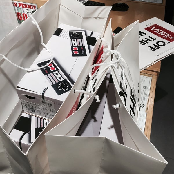 vans alabang town center