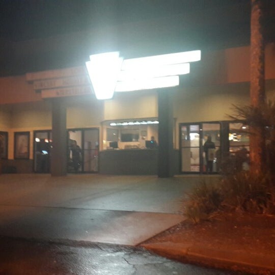 Victoria Square 6 Theatres Movie Theater in Deland