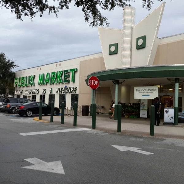 Publix Grocery Store in College Park