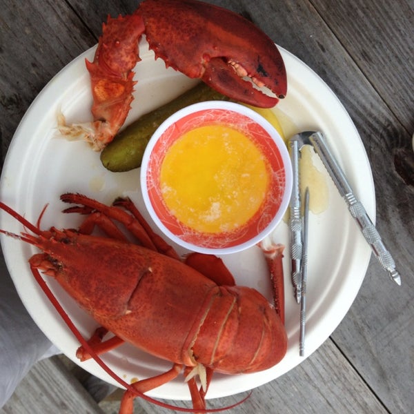 Foto tirada no(a) McLoons Lobster Shack por Annie H. em 7/18/2013