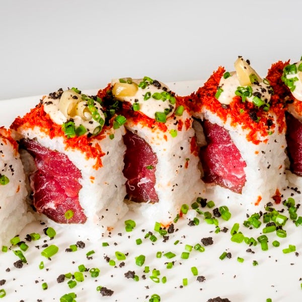 Oribu busca la fusión de la comida asiática con los sabores del mediterráneo ¡y lo consigue! Recomendamos: dim-sum de rabo de toro, carrillada ibérica con curry rojo y nigiri de atún rojo Bilbao-Tokyo